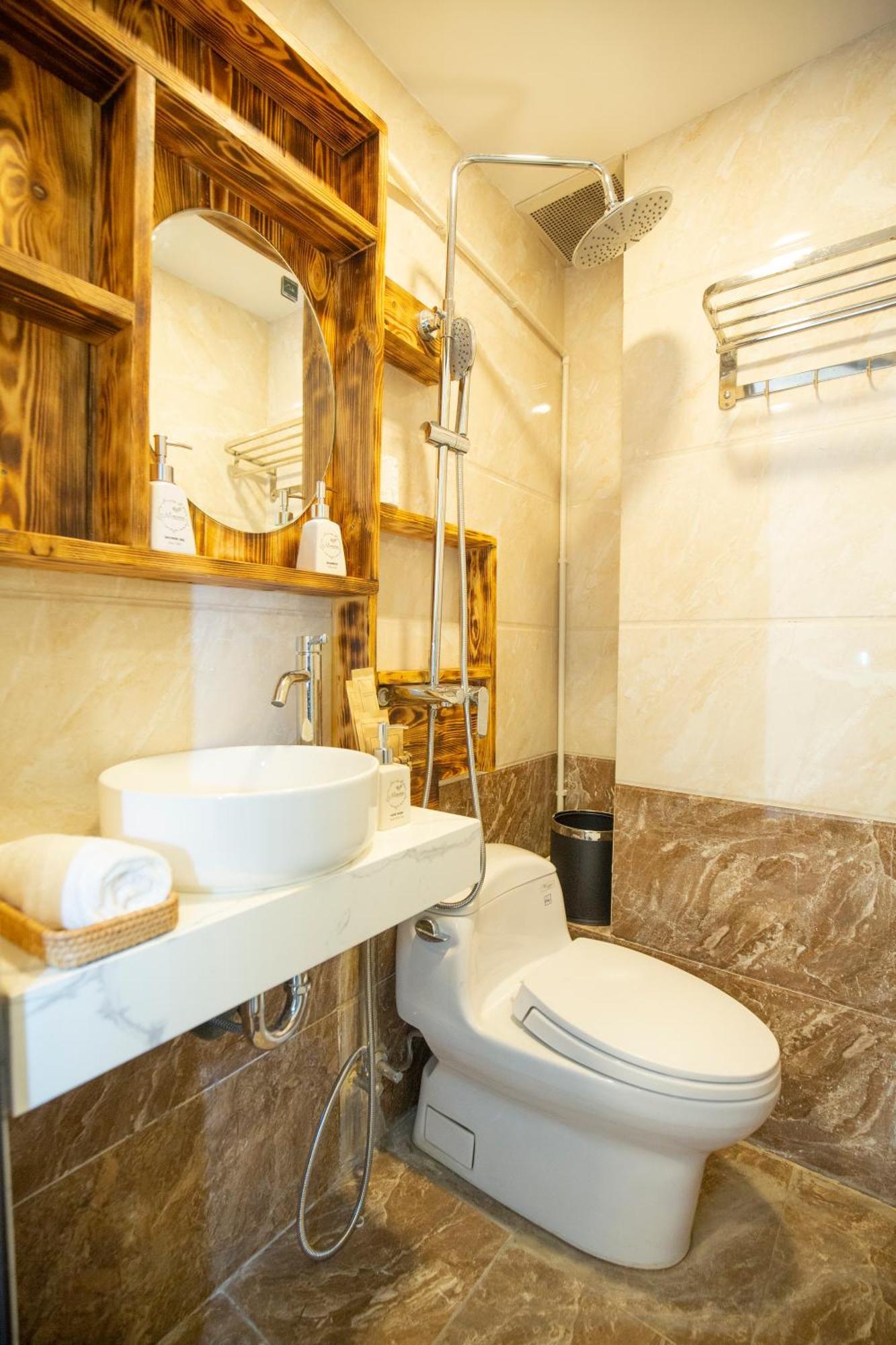 Mimosa Homestay Hanoi Bilik gambar